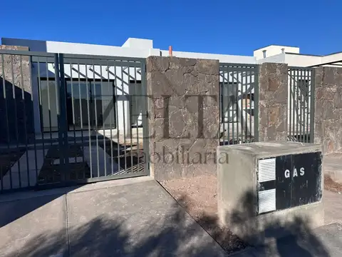 Vendo Casa en Barrio Vista Oliva, Maipú