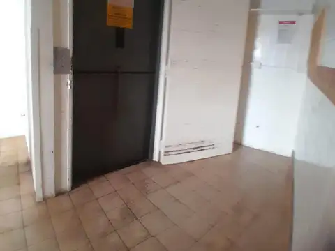 Local en Alquiler Via Pública