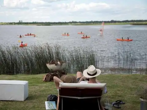 Terreno en Barrio Puertos del Lago Nativas 