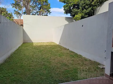 Depto Tipo Casa en Venta en Olivos, USD 247.000