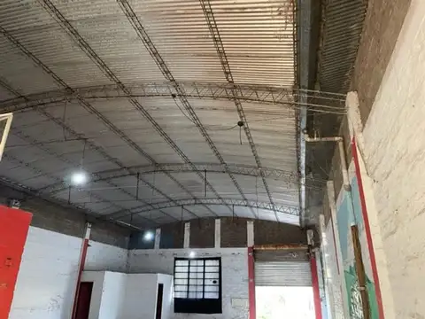 Vendo galpón de 328 mts lote de 687 mts FINANCIACION  