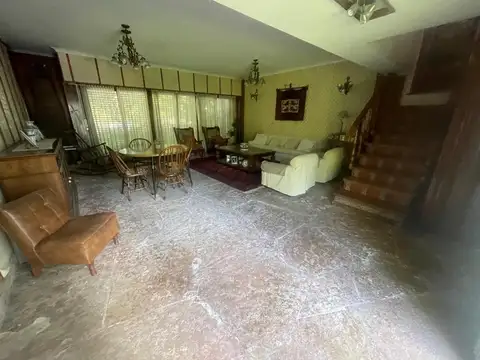 CASA DOS PLANTAS 4 AMBIENTES