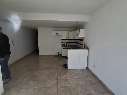 Departamento en Alquiler en Ramos Mejía, $ 650.000