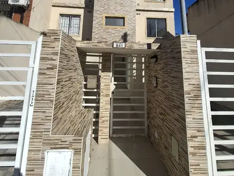 Balcarce 800, Piso 1