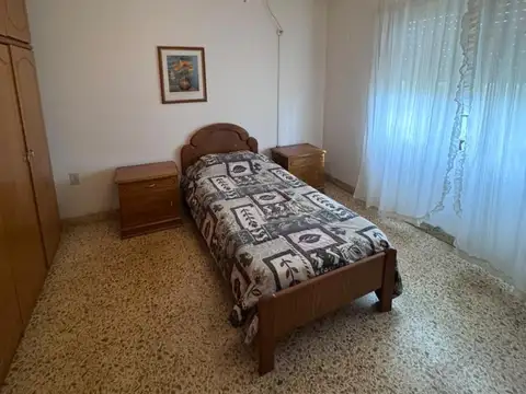 Casa 6 ambientes con 1 baño