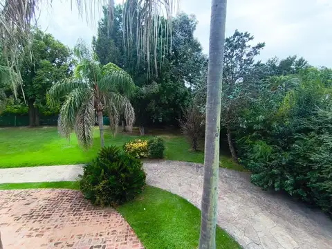 Alquiler Quinta en tortuguitas 10 ambientes.