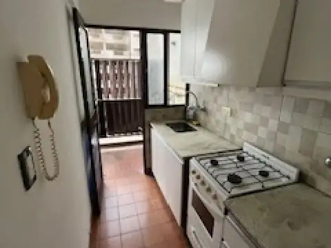 SAN MARTIN 500 , Piso 6