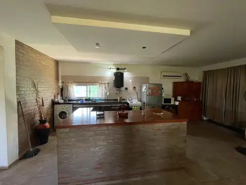 Casa 2 ambientes con 1 baño