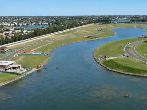 Lote al lago con proyecto y planos aprobados en Barrio Silvestre Nordelta