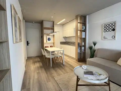 Av Luis Maria Campos  al 1300