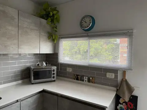 Depto Tipo Casa en Venta con 1 cocheras