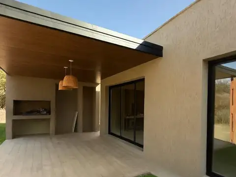 Casa en Venta en Villa Catalina, USD 145.000