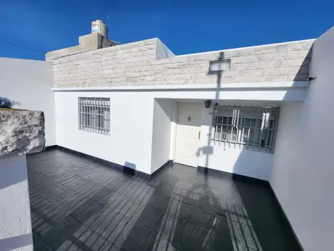 Vendo casa 3 dormitorios y cochera