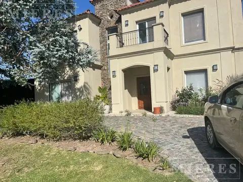 Casa en Alquiler de Verano  al RIO en el Barrio San Marco, Villanueva