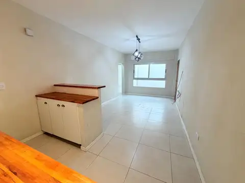 Depto Tipo Casa en Alquiler en Ramos Mejia, $ 650.000