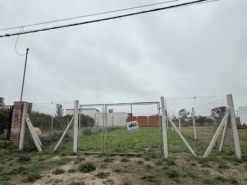 BARRIO PUERTA DEL SOL TERRENO CON MEJORAS USD 23.000 OPORTUNIDAD