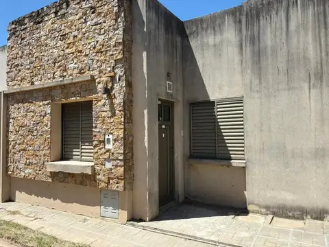 VENTA DEPARTAMENTO CON PATIO - ZONA FACULTAD