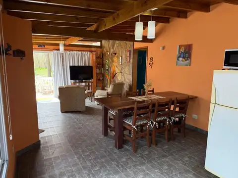 Casa 3 ambientes con 2 baños