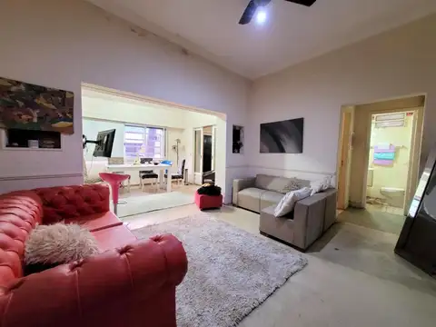 Depto Tipo Casa 4 ambientes con 2 baños