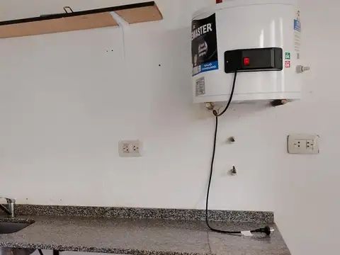 3 De Febrero 727 , Piso 1