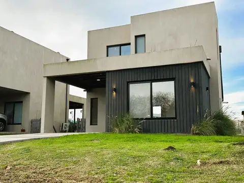 Casa en alquiler con pileta en Barrio El Aljibe, Manzanares, Pilar.