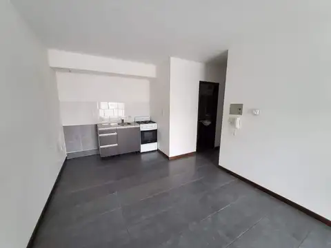 SE VENDE MONOAMBIENTE CENTRICO