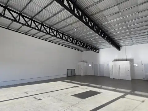 LOCAL EN DOCTA A LA VENTA SOBRE AVENIDA