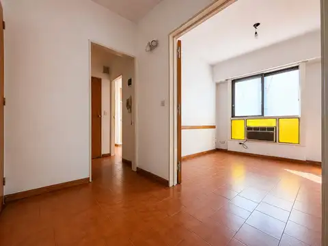 Departamento de 2 ambientes Av. Acoyte y Rivadavia