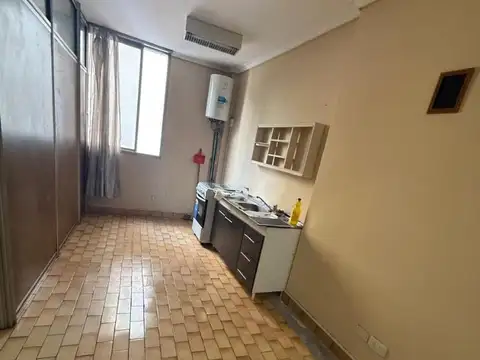 Av. Mitre 1100, Piso 3