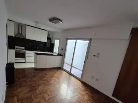 Alquiler departamento 1 dormitorio + comodín Pichincha