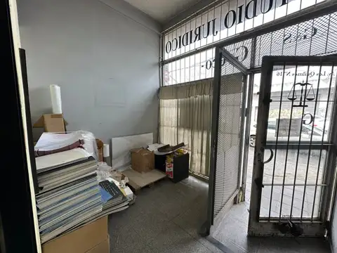 Av. Los Quilmes n° 16 entre Rodríguez Peña y Av. 100