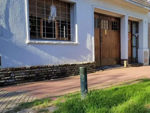 Casa en Venta en Banfield, USD 98.000