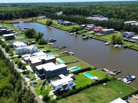 Casa 6 ambientes con 6 baños