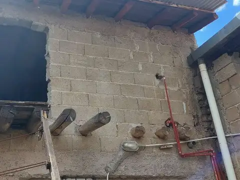 Casa 3 ambientes con 1 baño