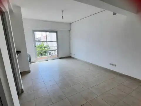 Caseros 1300, Piso 2°