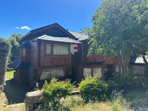 Casa 6 ambientes con 5 baños