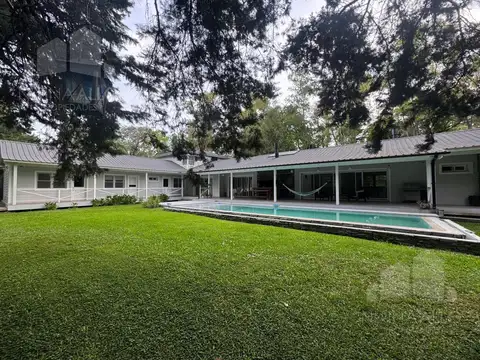 Venta Casa 7 Ambientes en Parque Leloir