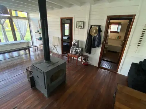 Casa 4 ambientes con 2 baños
