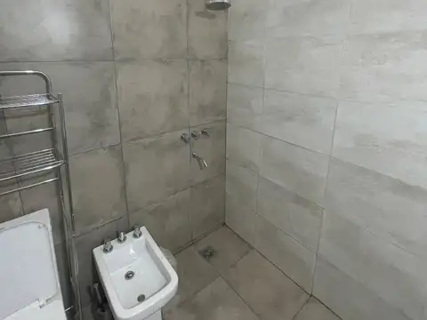 CASA EN VENTA DE 2 DORMITORIOS EN CENTRO AMERICA