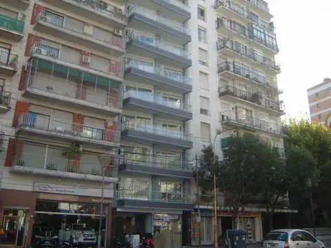Av. Montes de Oca 400, Piso 3