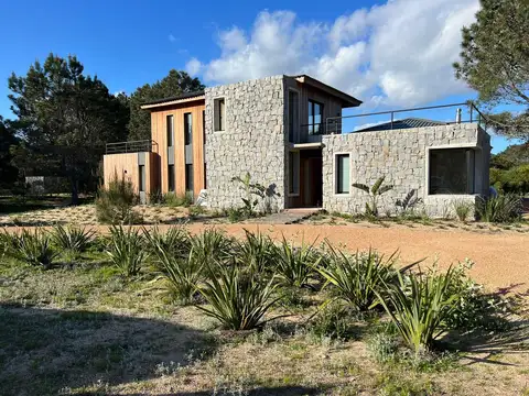 laguna escondida  casa arev