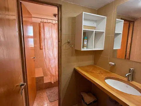 Casa en Alquiler con 1 cochera