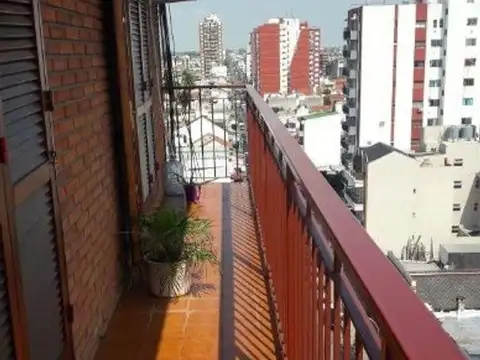 DEPTO E.ZOLA 6200 ESQUINA LAS FLORES - WILDE CENTRO - 3 AMB