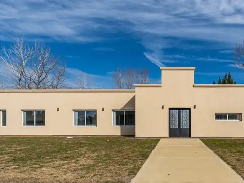 Venta Casa San Eliseo Golf y Country, 5 ambientes