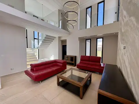 Casa en Alquiler A Estrenar