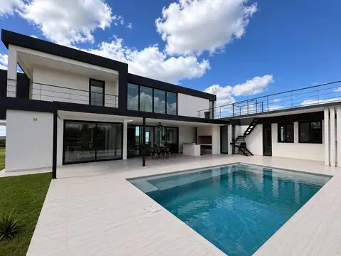 Casa en Alquiler de 5 dormitorios