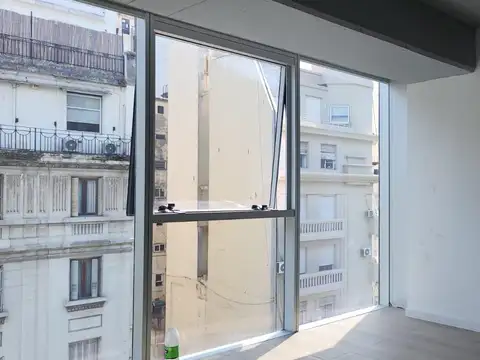 Av. Cordoba esquina Uruguay 204m2     con  3 baños  lista para mudarse
