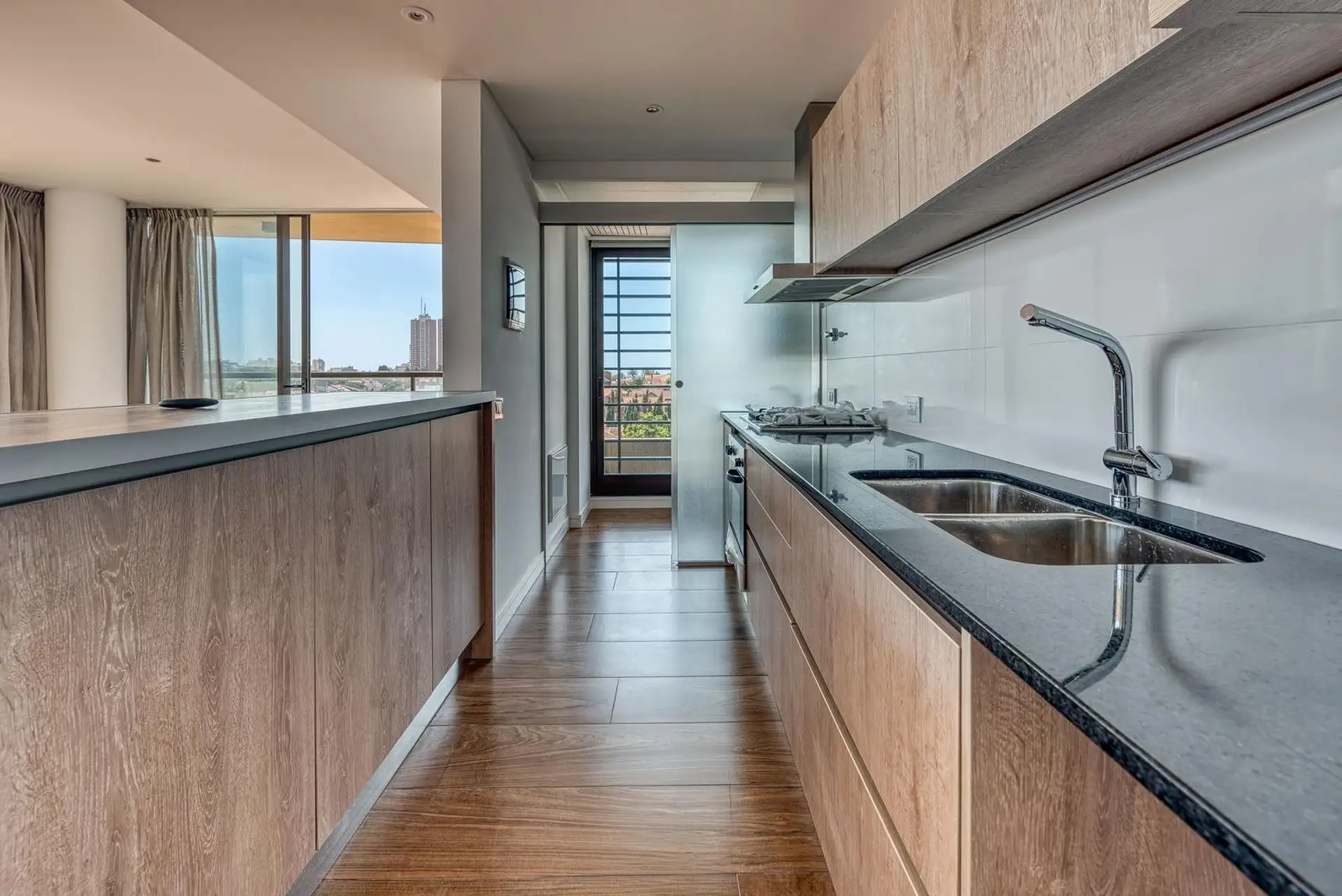 Depto 3 amb, 95m² con cochera doble y vista al mar — Playa Grande
