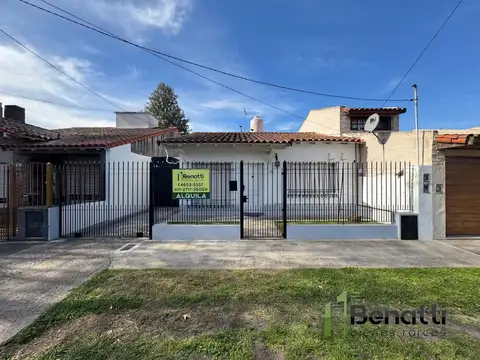 Propiedad multifamiliar en alquiler de 4 ambientes con patio