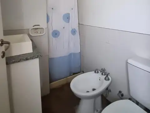 Departamento en Alquiler en Abasto, $ 550.000